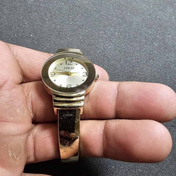 Folio Ladies Quartz Fashion Watch Gold Tone Cuff bracelet Round Face Working sho - Picture 2 of 9